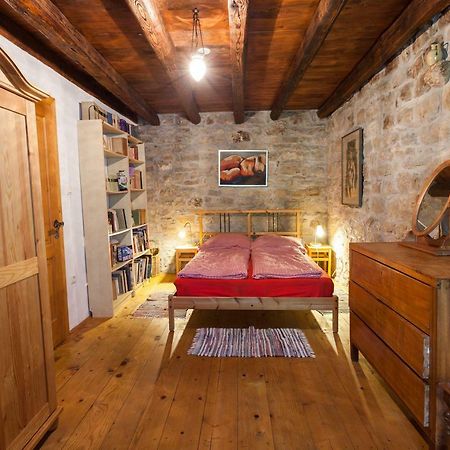 Summerhouse Beram Pazin Bagian luar foto