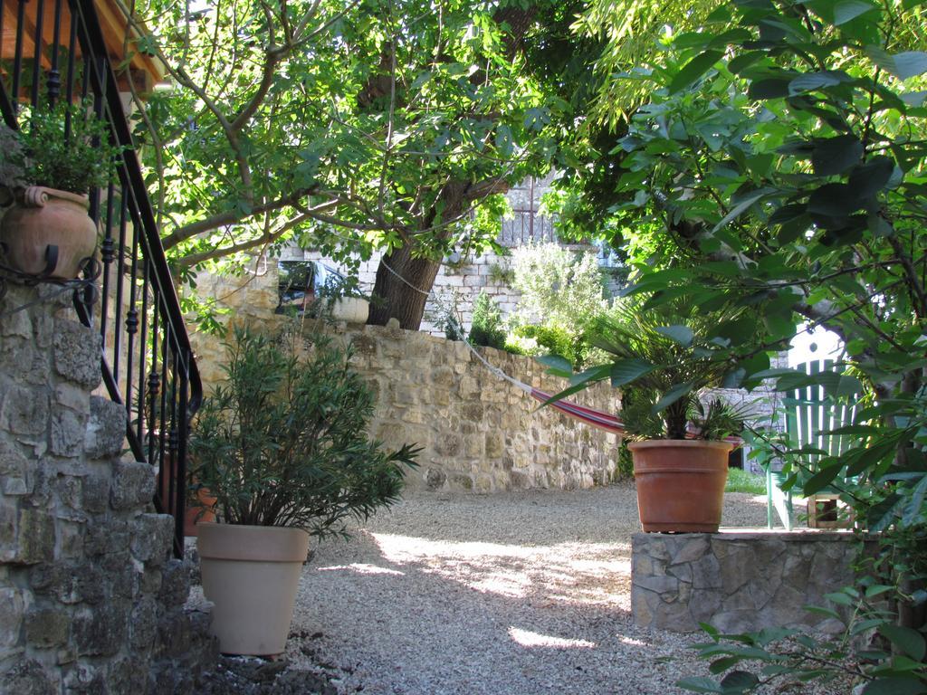 Summerhouse Beram Pazin Bagian luar foto