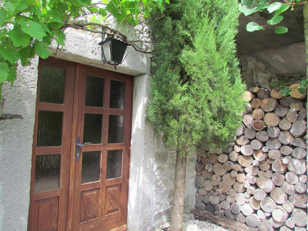 Summerhouse Beram Pazin Bagian luar foto