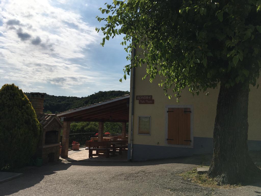 Summerhouse Beram Pazin Bagian luar foto